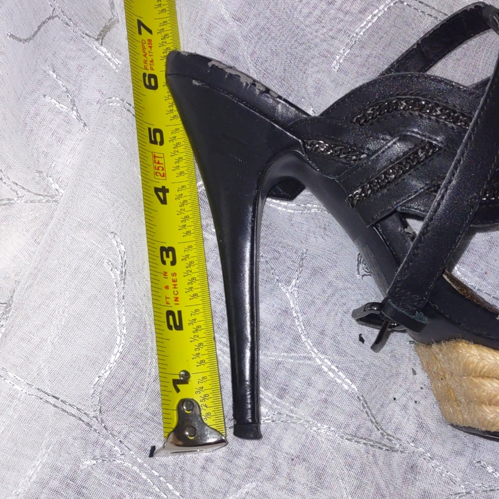 High Heels - Picture 6 of 9